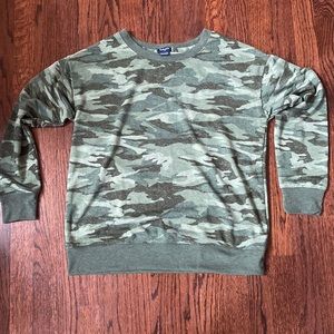 Long sleeve army print shirt